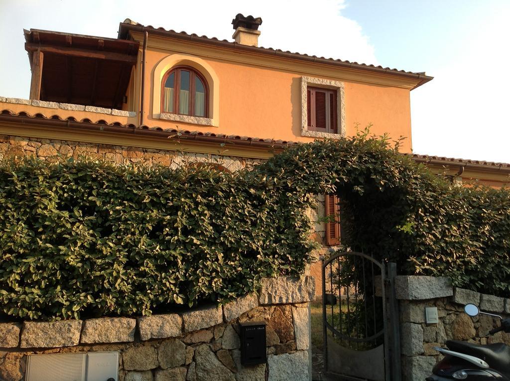 Casa Vacanza La Suaredda Сан-Теодоро Номер фото